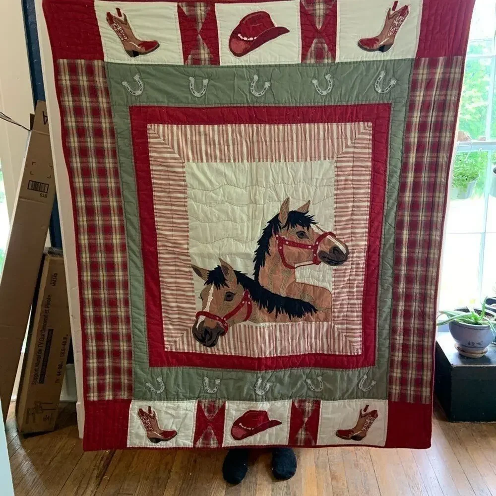 Vintage Longaberger Homestead rare horse quilt!